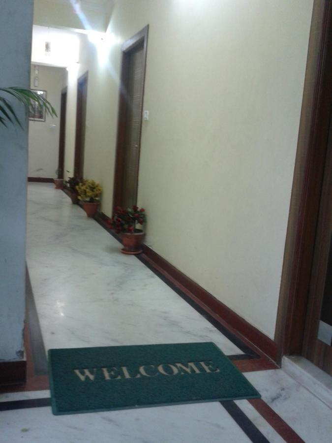 basil inn Agra  Bagian luar foto