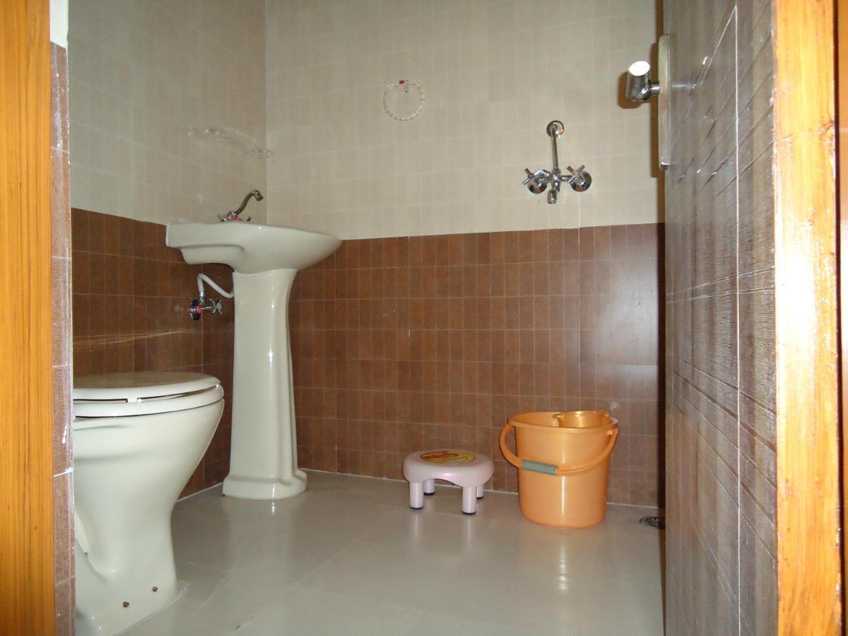 basil inn Agra  Bagian luar foto