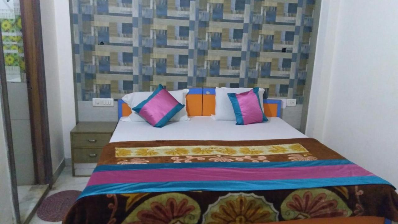 basil inn Agra  Ruang foto